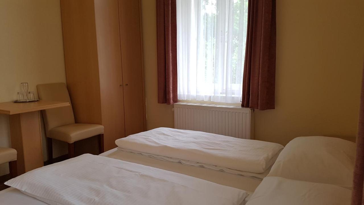Pension Villa Inge Baden Exteriör bild
